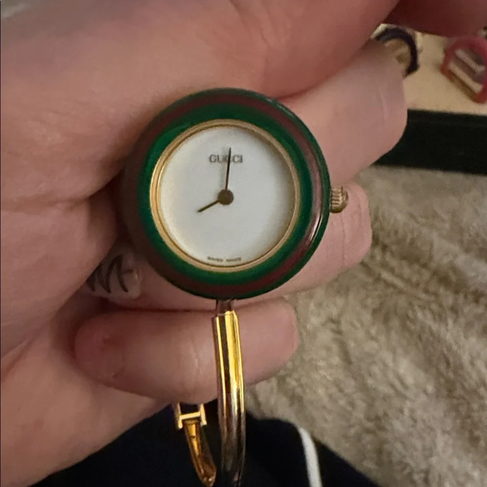 Vintage Gucci Interchangeable Bezel Watch - Picture 11 of 15